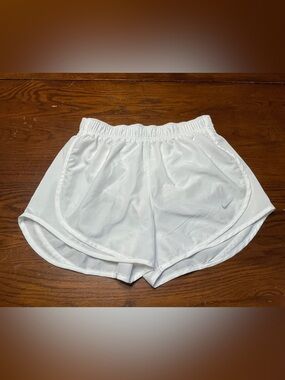 Nike Women’s White Athletic Shorts size S